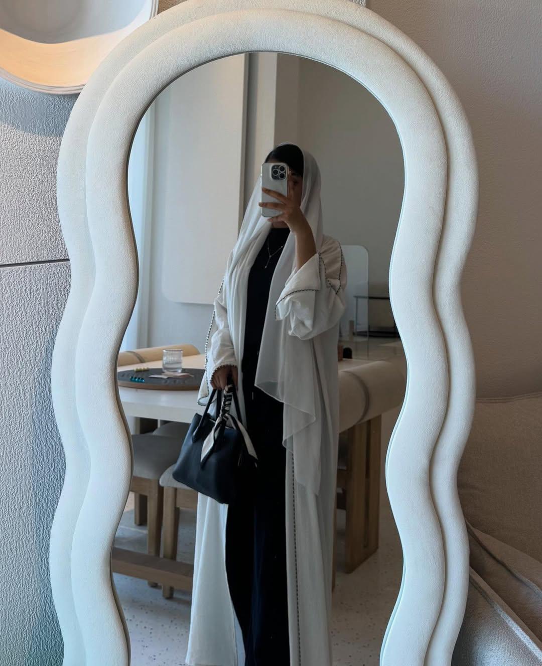 Instagram post by @aixha7