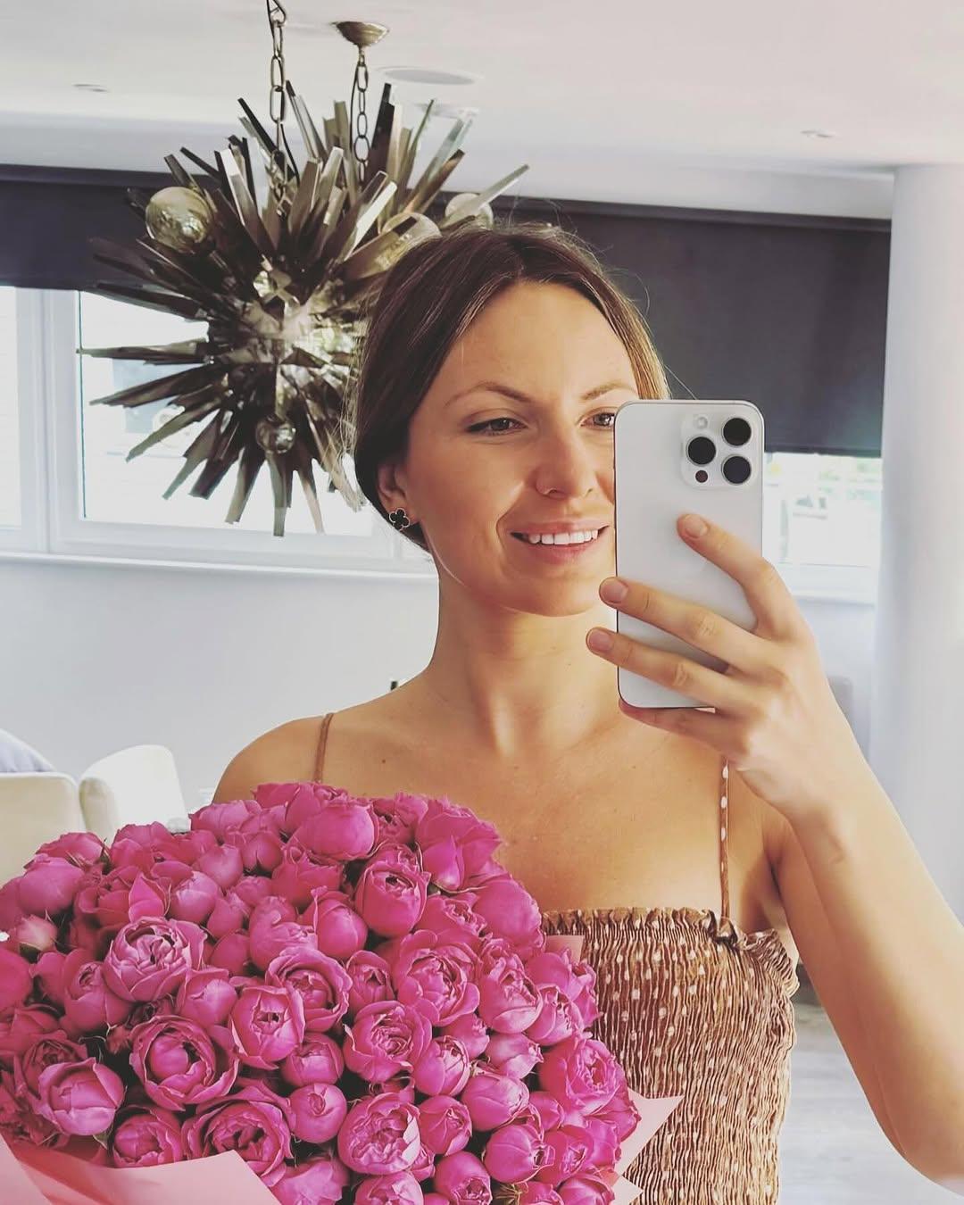 Instagram post by @alenahnatenko
