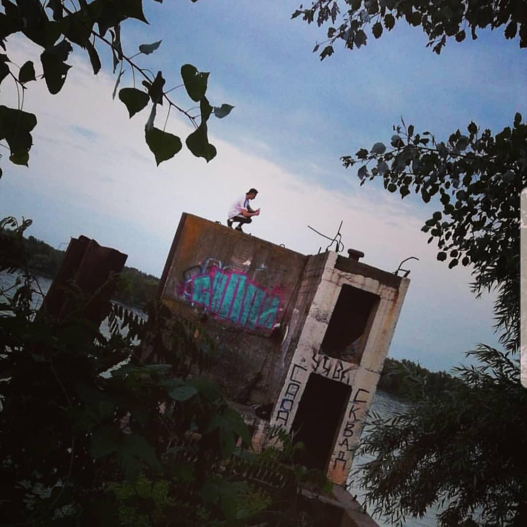 Instagram post by @arsenpopovitch