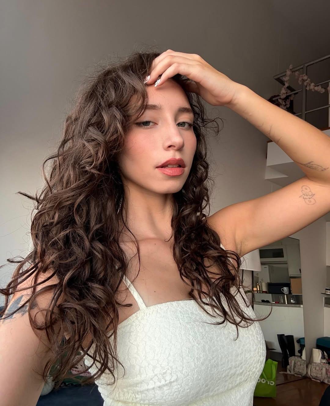 Instagram post by @carlaacs_