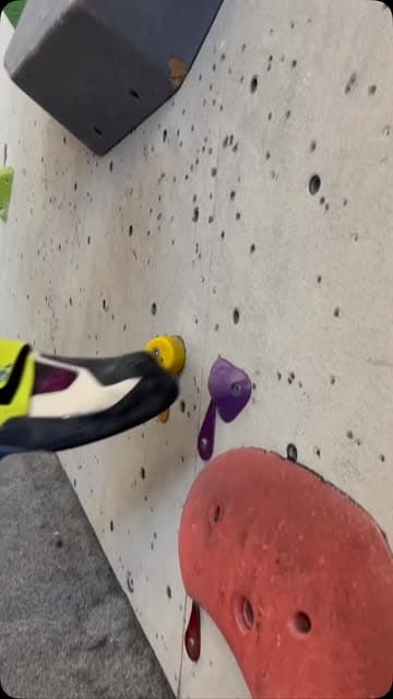 Instagram post by @climbing_bitches