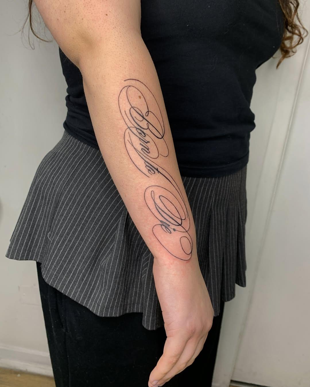 Instagram post by @cotetattoos