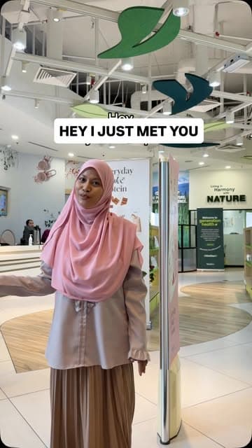 Instagram post by @farah_najwa55