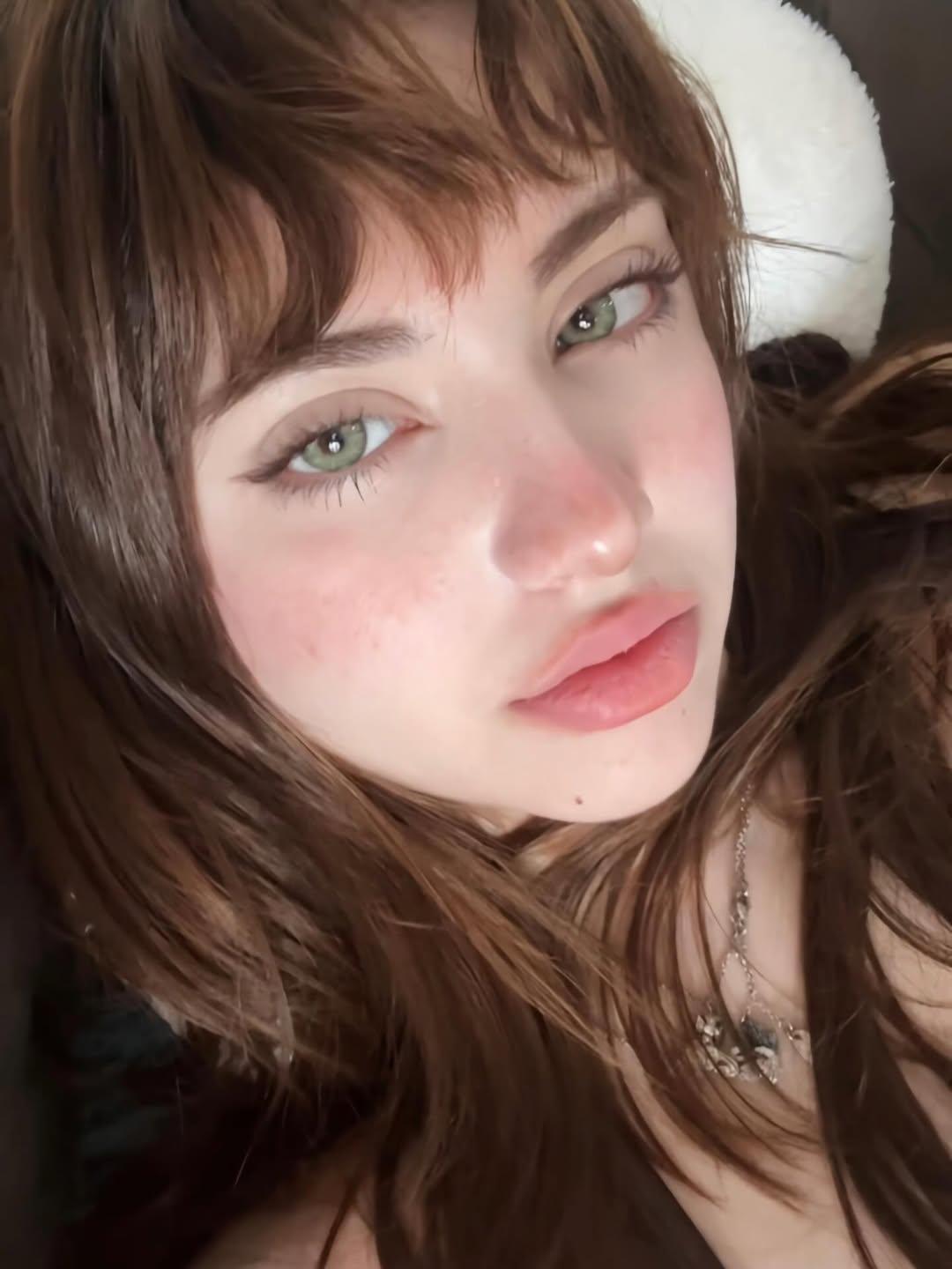 Instagram post by @hirixie