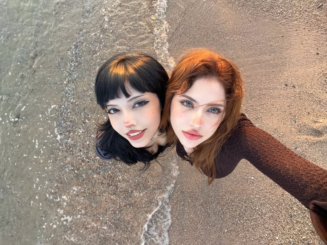 Instagram post by @hirixie