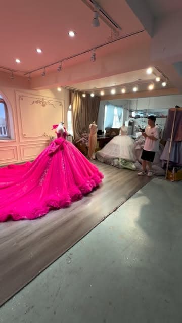 Instagram post by @is_wedding_dress_factory
