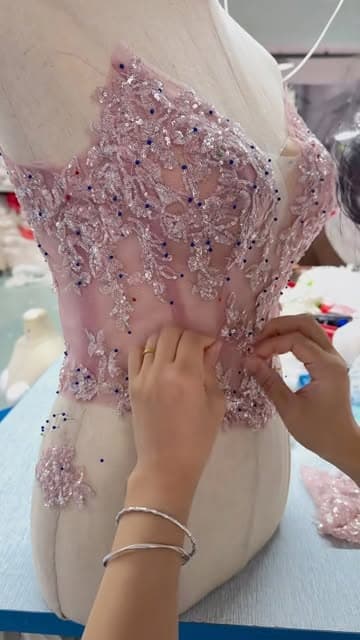Instagram post by @is_wedding_dress_factory