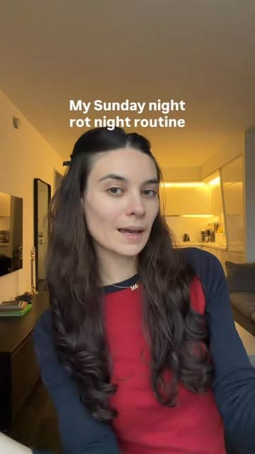 Instagram post by @itsalexaarose