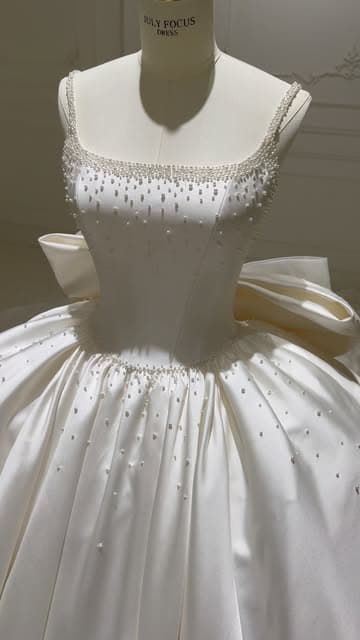 Instagram post by @julyfocusweddingdress