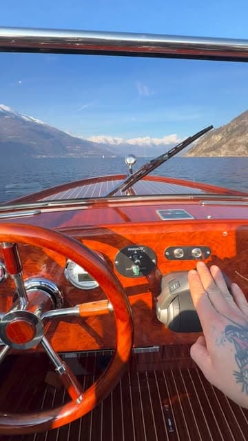 Instagram post by @lakecomo_boat