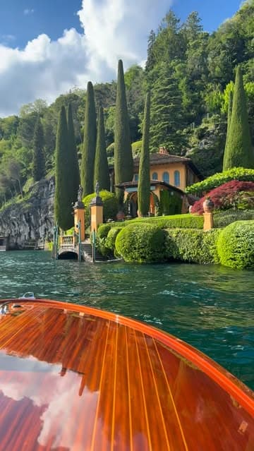 Instagram post by @lakecomo_boat