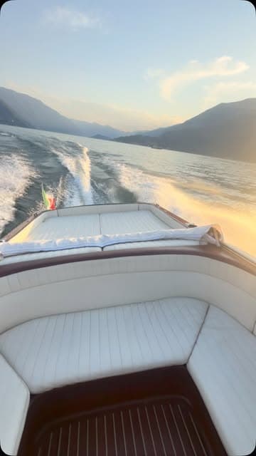 Instagram post by @lakecomo_boat