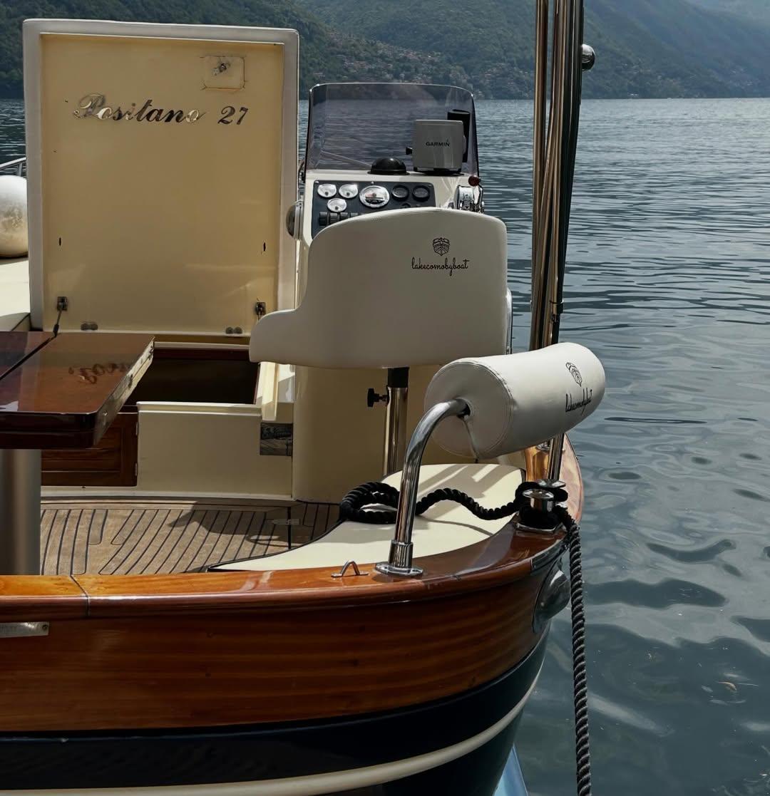 Instagram post by @lakecomobyboat