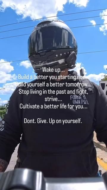 Instagram post by @lex_moto_kampfzwerg