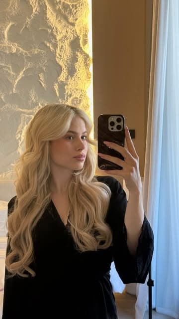 Instagram post by @lillikotro