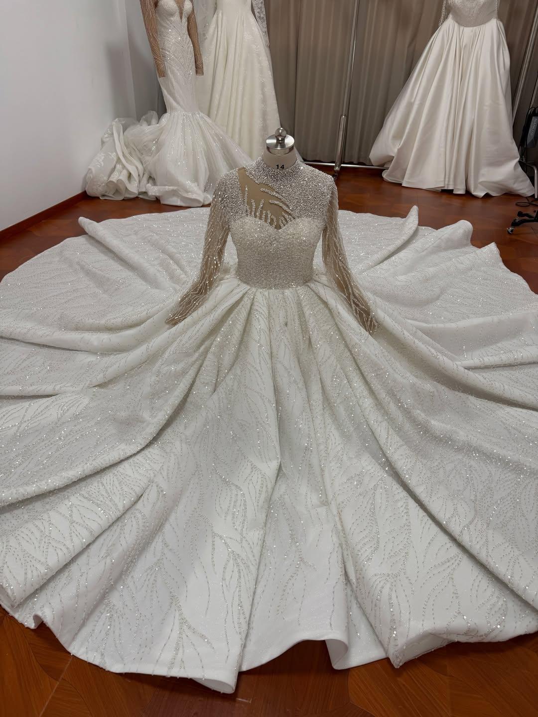 Instagram post by @marnhambridal