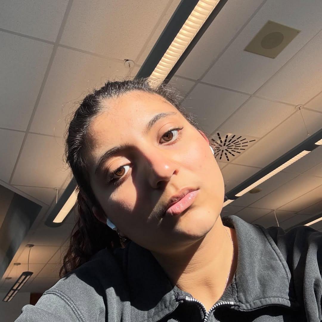 Instagram post by @meenawazanaa