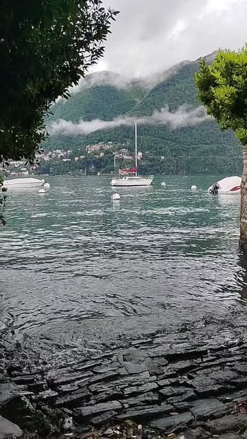 Instagram post by @mylakecomo.co