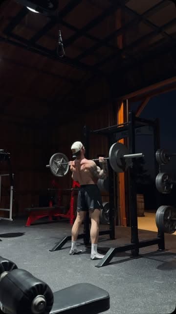 Instagram post by @nickbarefitness