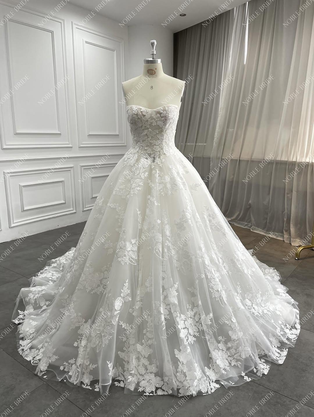 Instagram post by @noblebride_official