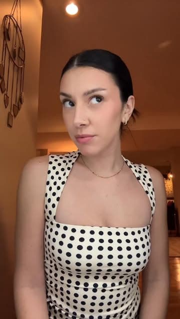 Instagram post by @olivianicoler