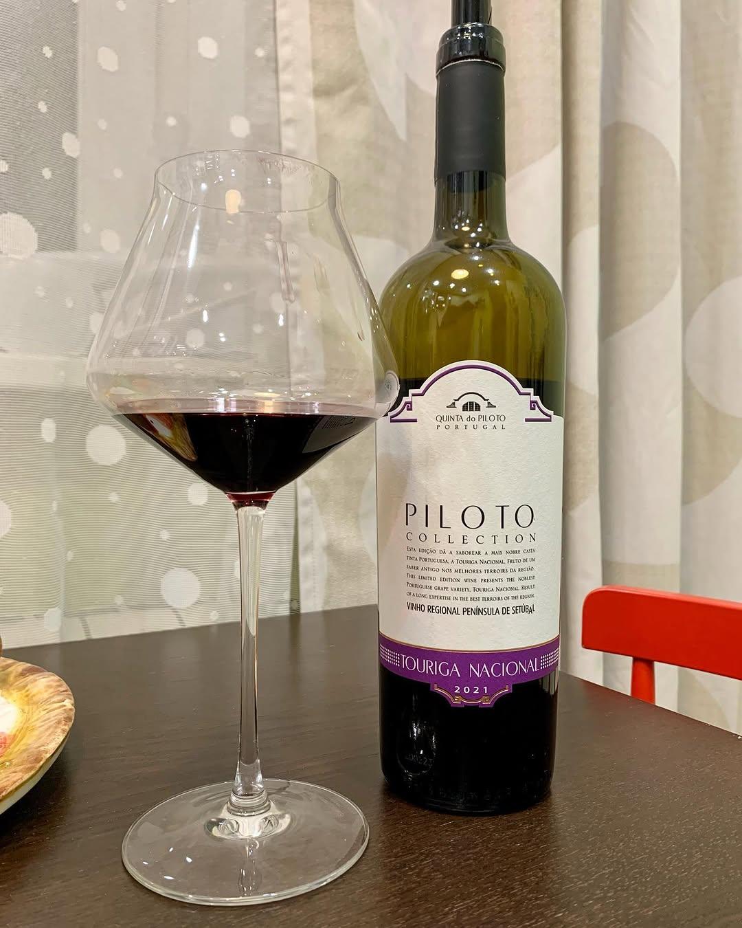 Instagram post by @owine_legko