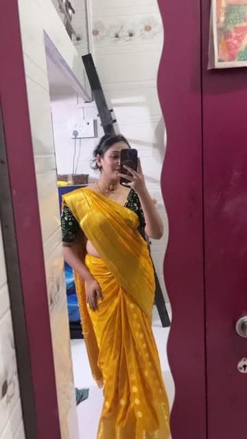 Instagram post by @payal_official_1526
