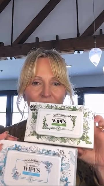 Instagram post by @poopourri