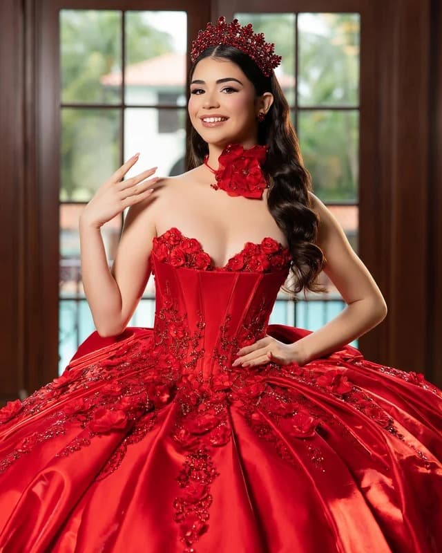 Instagram post by @quinceanerasandbridals