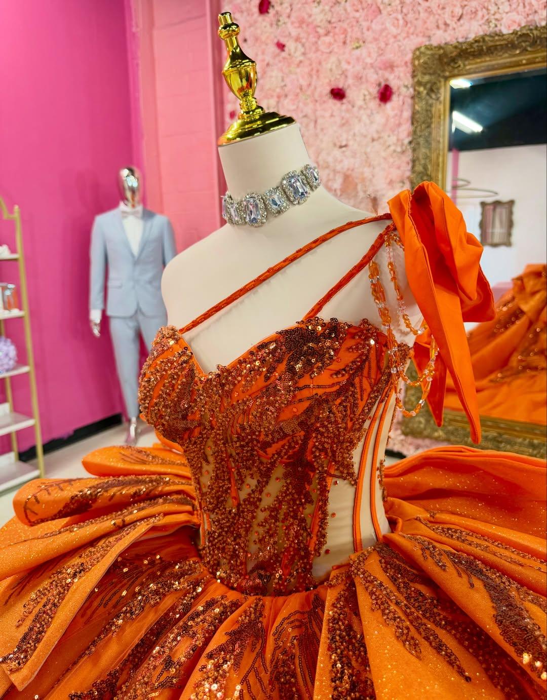 Instagram post by @ricarlodressesofficial