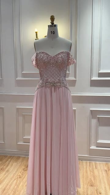 Instagram post by @serenehilldress1