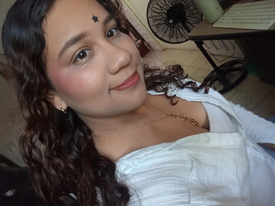 Instagram post by @sheyhls