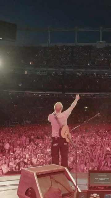 Instagram post by @teddysphotos