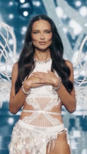 Instagram post by @victoriassecret