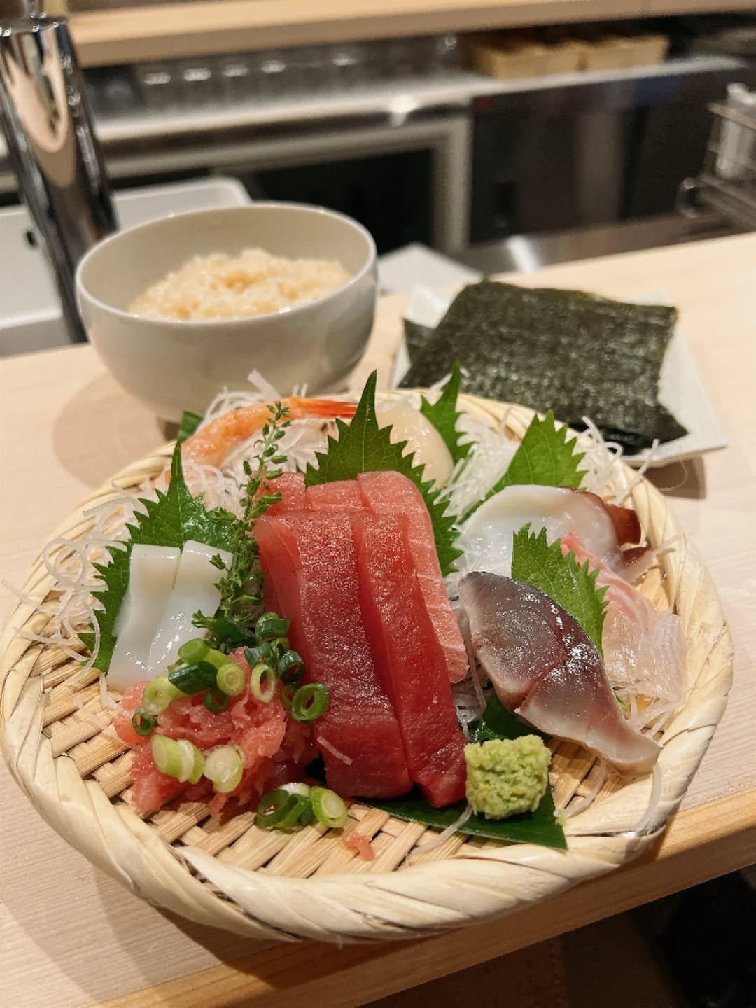 Instagram post by @yajimeshi