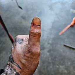 _bustedknuckle_