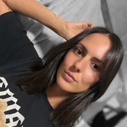 eve_novakova