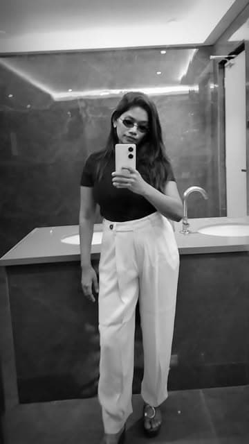 @_happydeepali_'s Instagram post posted on date 3/19/2026 which generated 3 likes and 4 comments