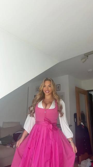 @alannapow's Instagram post posted on date 9/25/2026 which generated 3395 likes and 26 comments