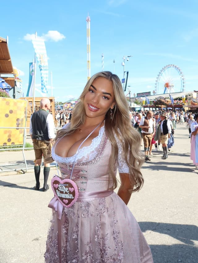@alannasworldx's Instagram post posted on date 9/20/2026 which generated 10802 likes and 172 comments