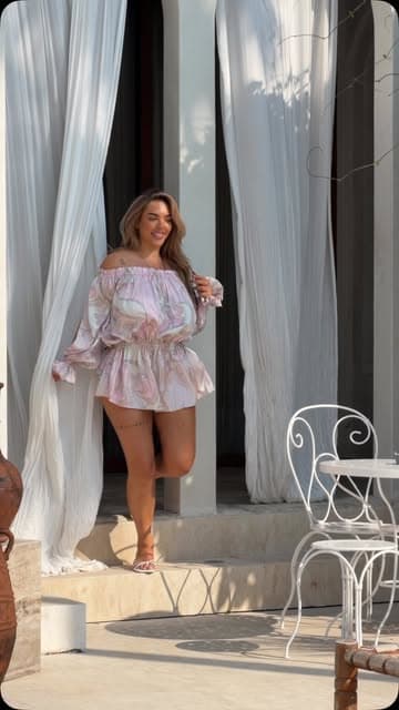 @alannawalkingaround's Instagram post posted on date 10/23/2026 which generated 21171 likes and 469 comments