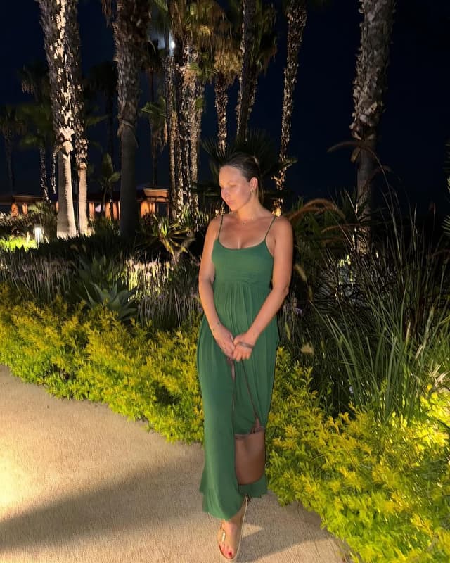 @alenahnatenko's Instagram post posted on date 8/1/2024 which generated 127 likes and 19 comments