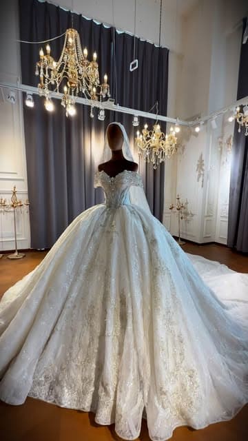@amanda.novias's Instagram post posted on date 8/25/2026 which generated 1168 likes and 15 comments
