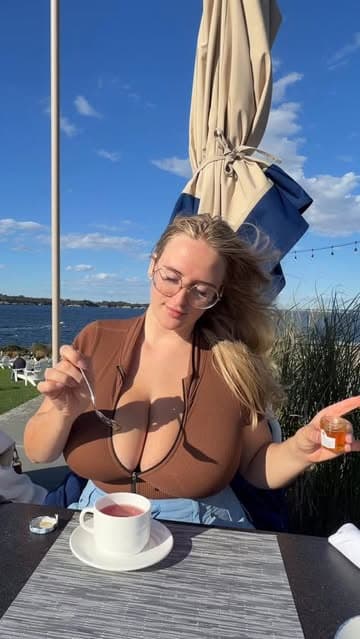 @ameliaquest's Instagram post posted on date 10/16/2026 which generated 1544 likes and 33 comments