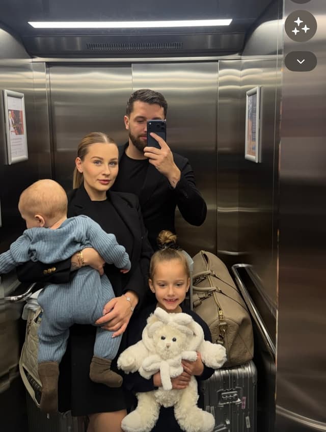 @andziaks's Instagram post posted on date 10/22/2026 which generated 120726 likes and 271 comments
