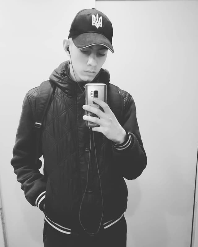 @arsenpopovitch's Instagram post posted on date 5/18/2019 which generated 29 likes and 0 comments