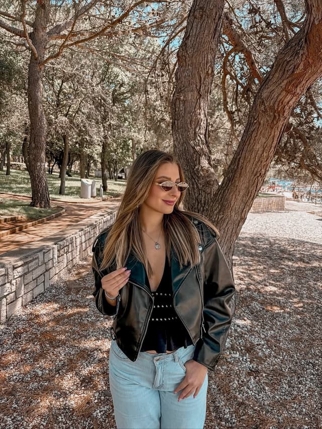 @becseizoe's Instagram post posted on date 5/19/2026 which generated 130 likes and 2 comments