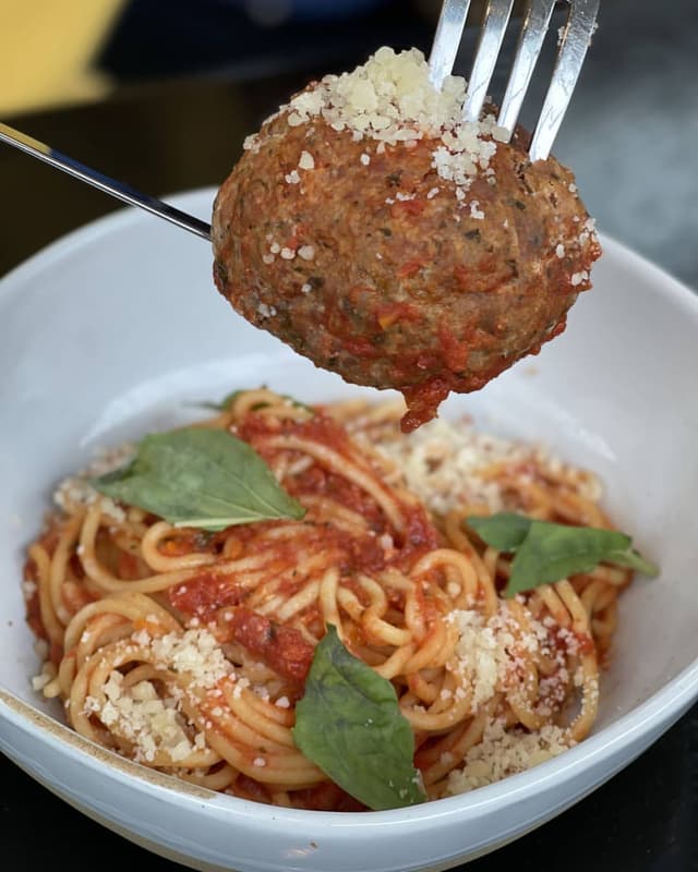 @bestfoodsf's Instagram post posted on date 3/11/2022 which generated 259 likes and 25 comments