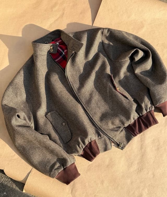 @blanche.clth's Instagram post posted on date 9/3/2026 which generated 1834 likes and 57 comments
