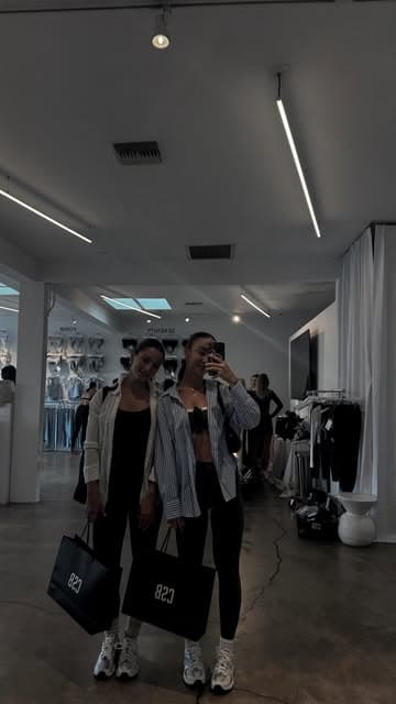 @caromaoc's Instagram post posted on date 5/23/2025 which generated 160 likes and 16 comments